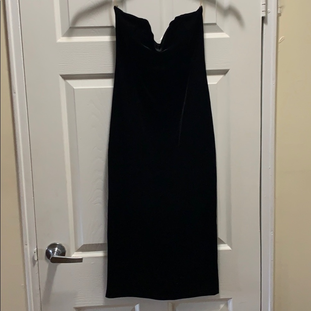 💚 Velvet strapless dress